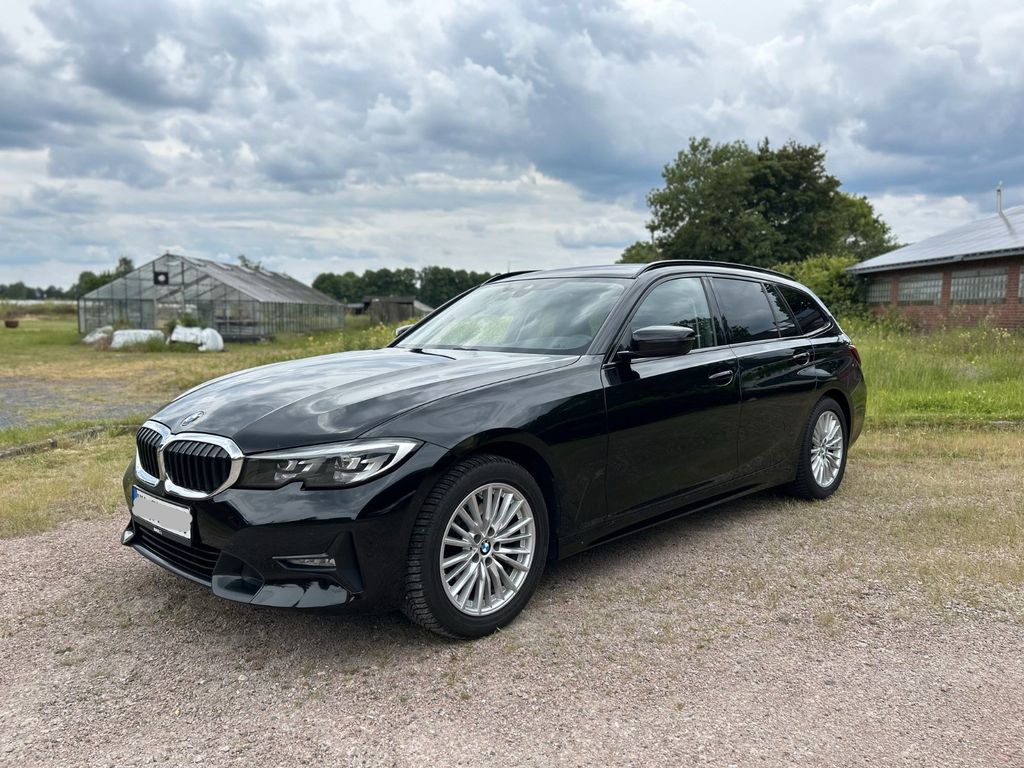 Image of BMW 320