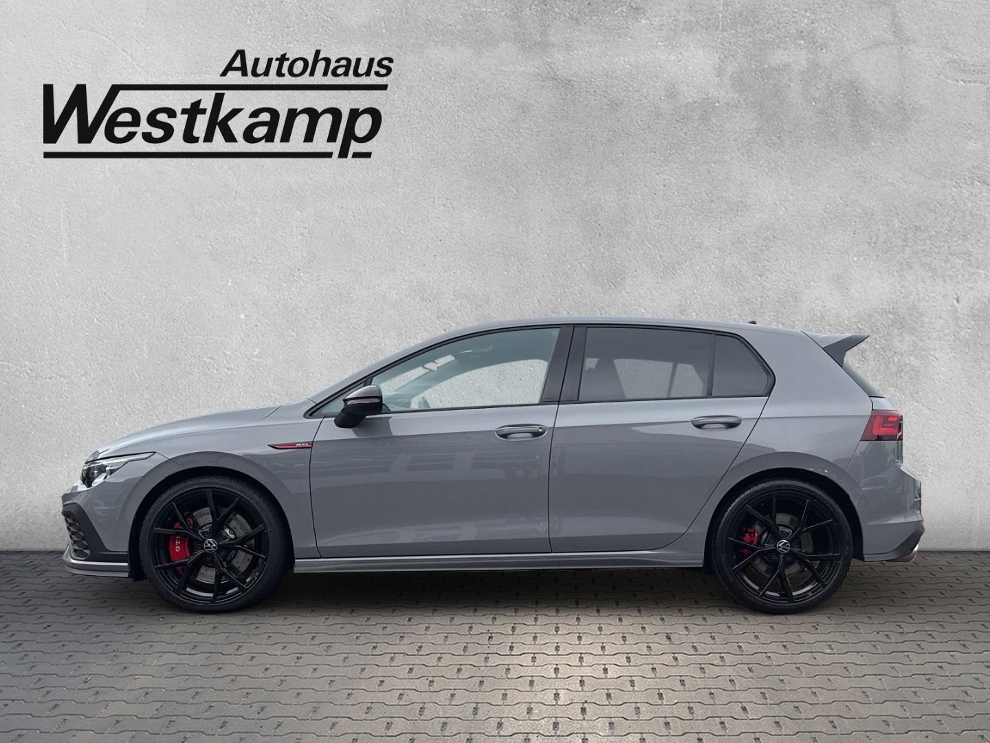 Volkswagen Golf VIII GTI Clubsport Black-Style 2,0 TSI DSG foto 2
