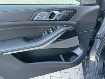 BMW X7 - 12