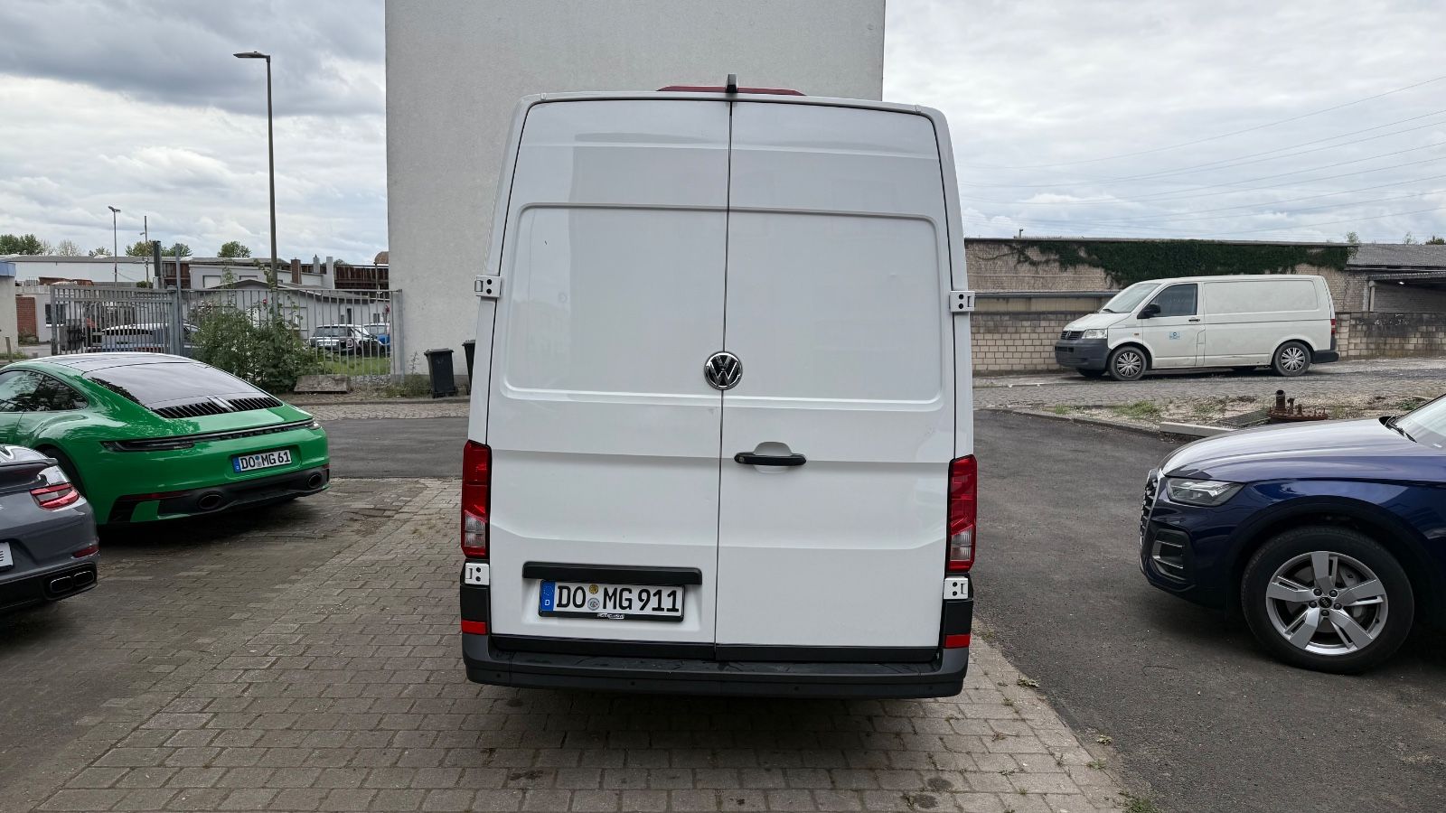 Fahrzeugabbildung Volkswagen Crafter Kasten Kasten 35 mittellang Hochdach FWD