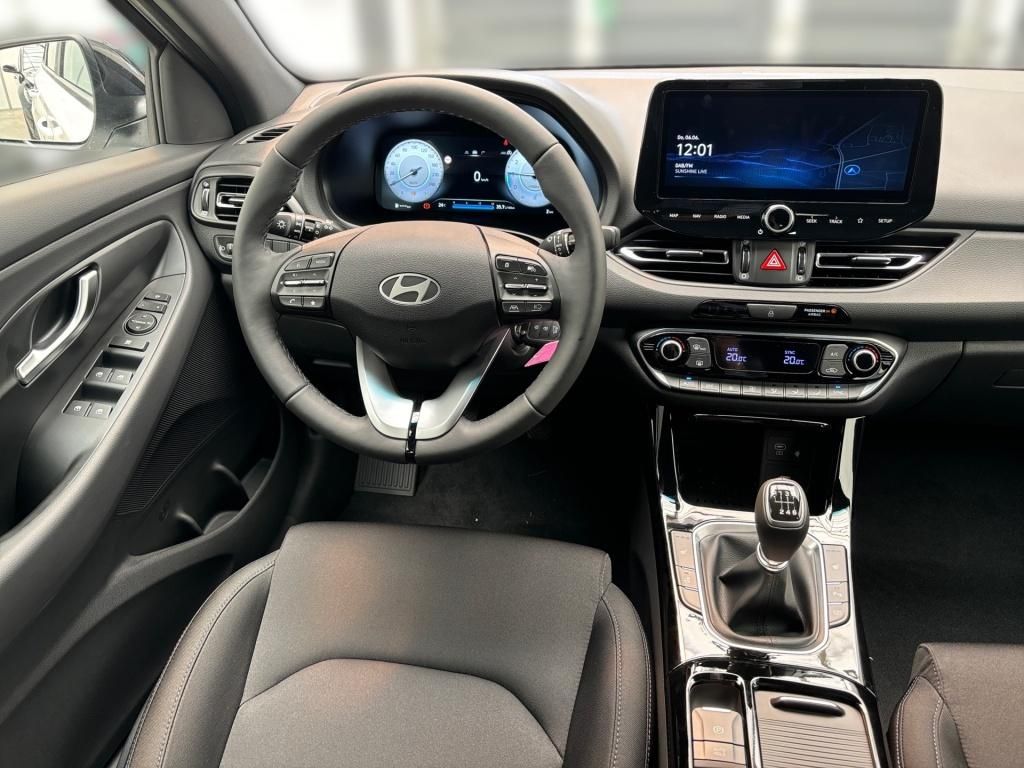 Fahrzeugabbildung Hyundai i30 5-Türer 1.0 T-GDI 6-MT Advantage FLA Navi