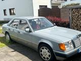 Mercedes-Benz Mercedes W124 D200 - Mercedes-Benz 200: W124 200d