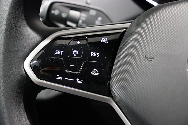 ID.4 Pure 125kW IQ-LIGHT ACC Wärmepumpe Anschlus