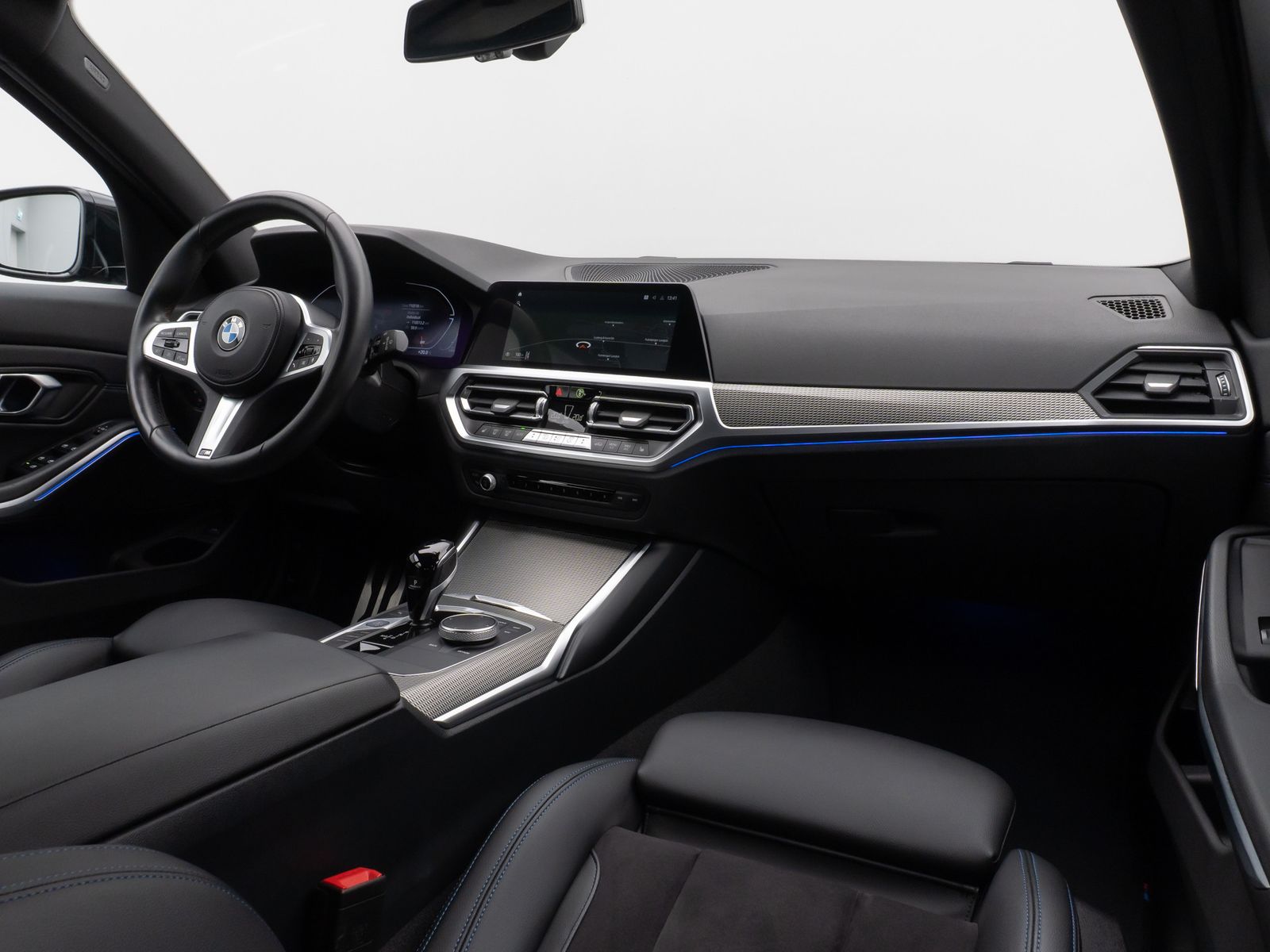 Fahrzeugabbildung BMW 320d M Sport DAB CockPitPro PDC Alarm AHK LED