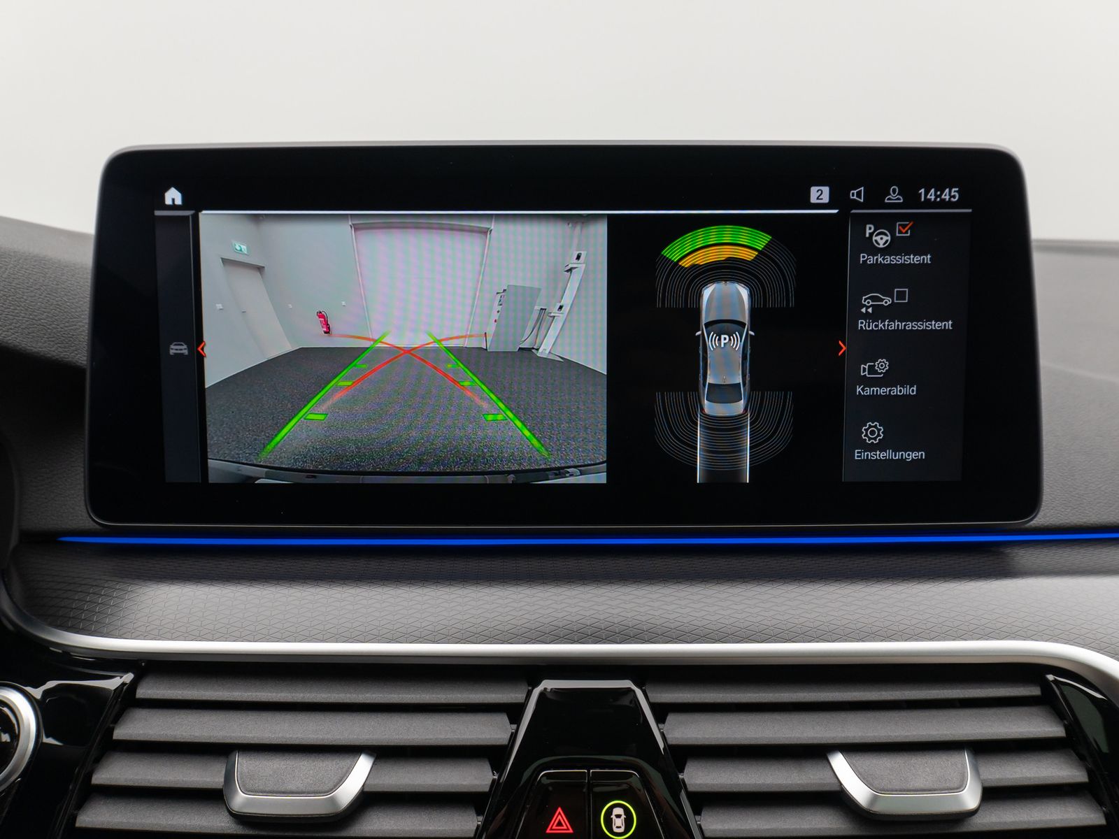 Fahrzeugabbildung BMW 540i xD M Sport Glasdach Kamera HUD DAB H/K 19"