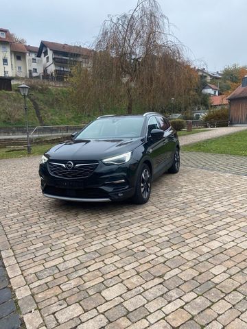 Opel Ich verkaufe einen Opel Grandland X mit st...