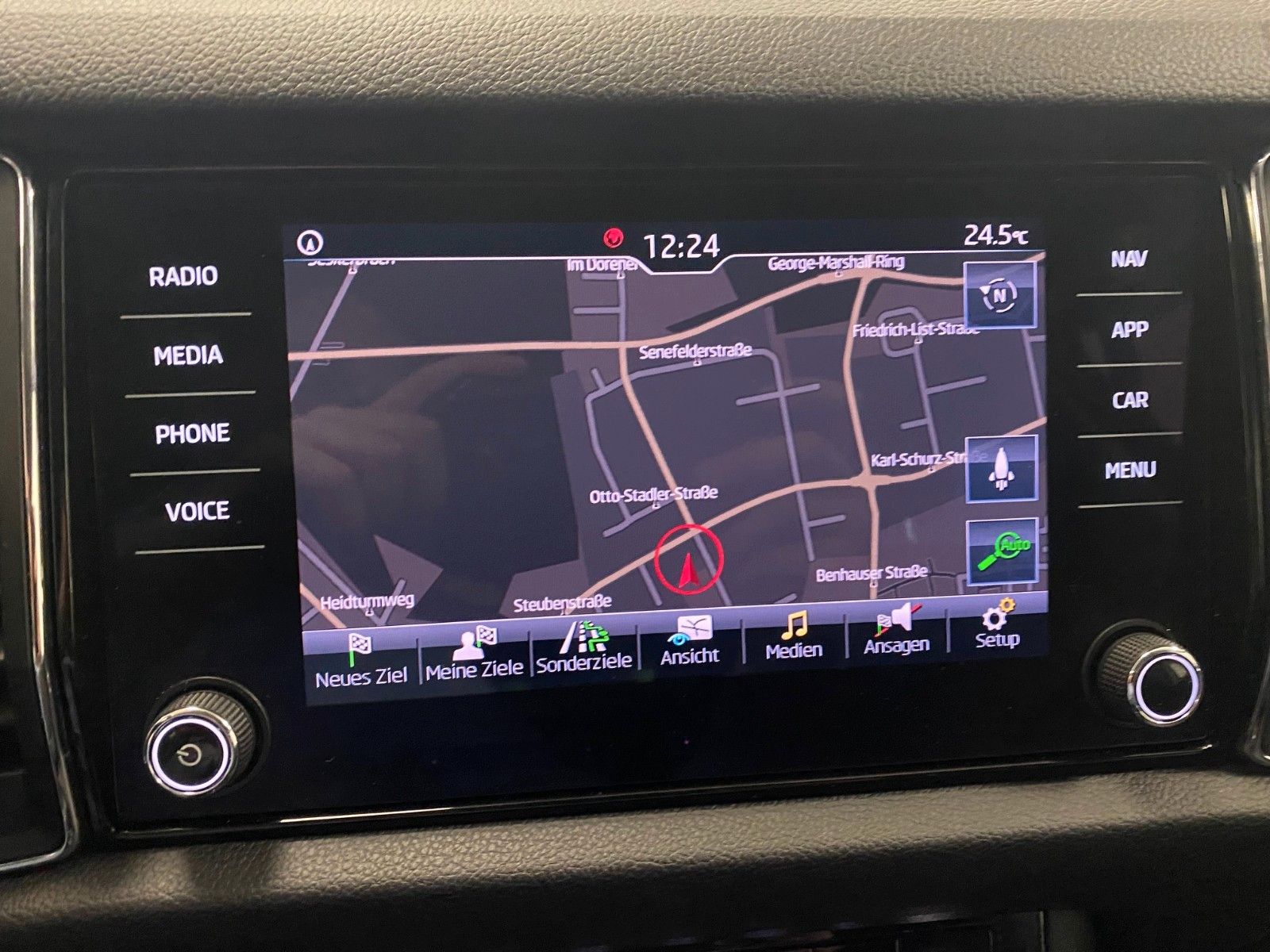 Fahrzeugabbildung SKODA Kodiaq 2.0 TDI SCR DSG AMBITION+7SITZER+ACC+KAME