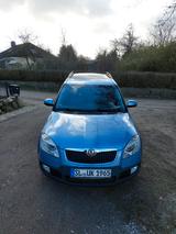 Skoda Roomster 1.6 Scout praktisch in Erstbesitz - Skoda Roomster: Scout