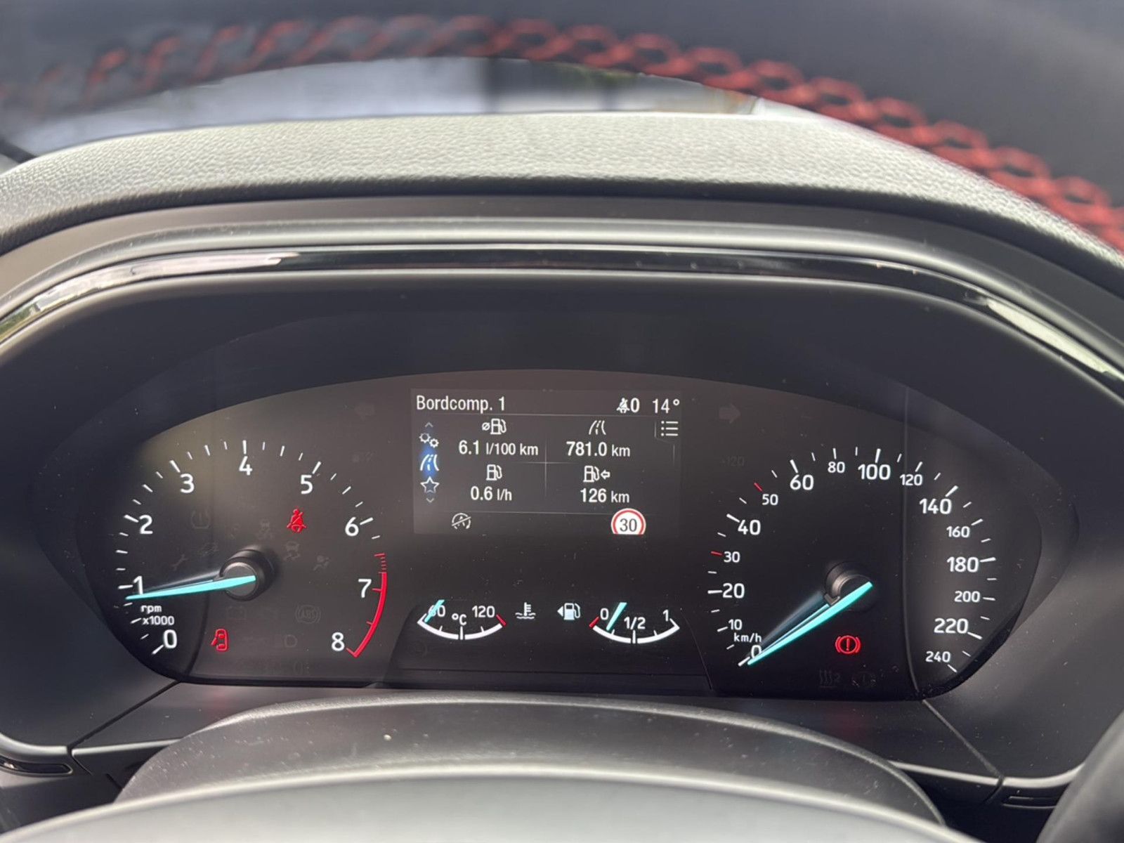 Fahrzeugabbildung Ford Focus Turnier ST-Line/