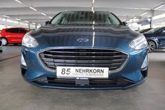 Fahrzeugabbildung Ford Focus Titanium Turnier + Winter Paket