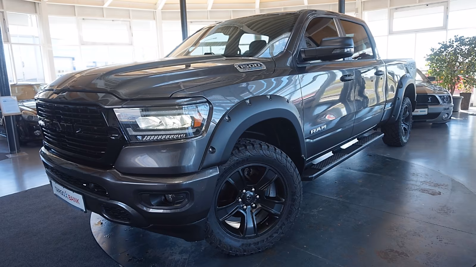 Dodge RAM 1500 HEMI 5.7l Crew-Cab*4x4*6Sitz*LONGBED