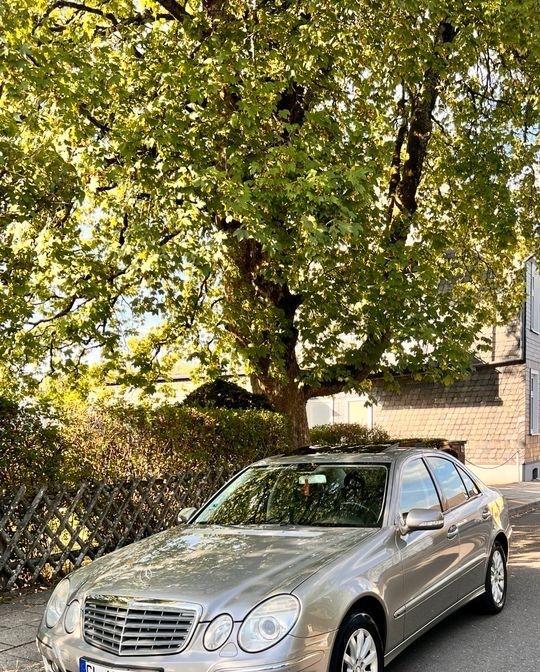 Mercedes-Benz E 230