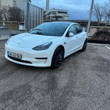 Tesla Model 3 Allradantrieb mit Dualmotor Performance  - Tesla Gebrauchtwagen in Stuttgart