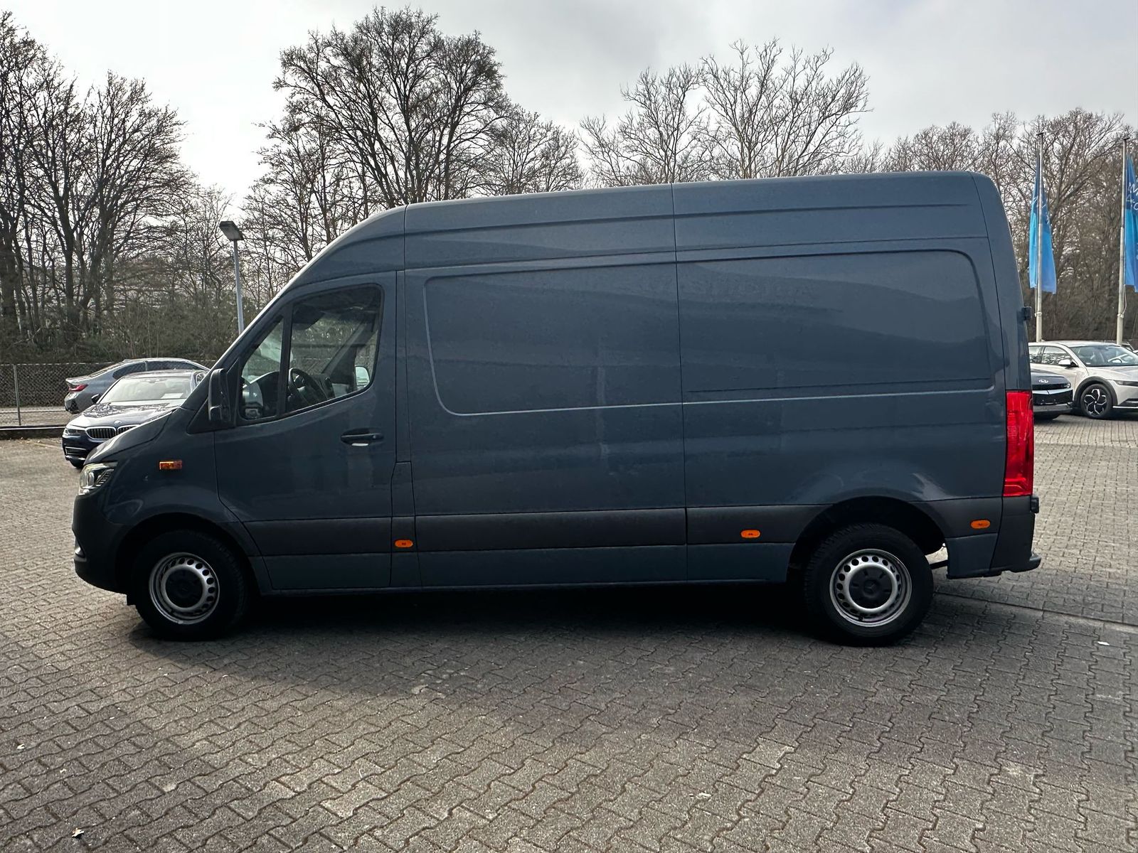 Fahrzeugabbildung Mercedes-Benz Sprinter 315d 9G FWD L2/H2 LED+NAV+360+ACC+VOLL+