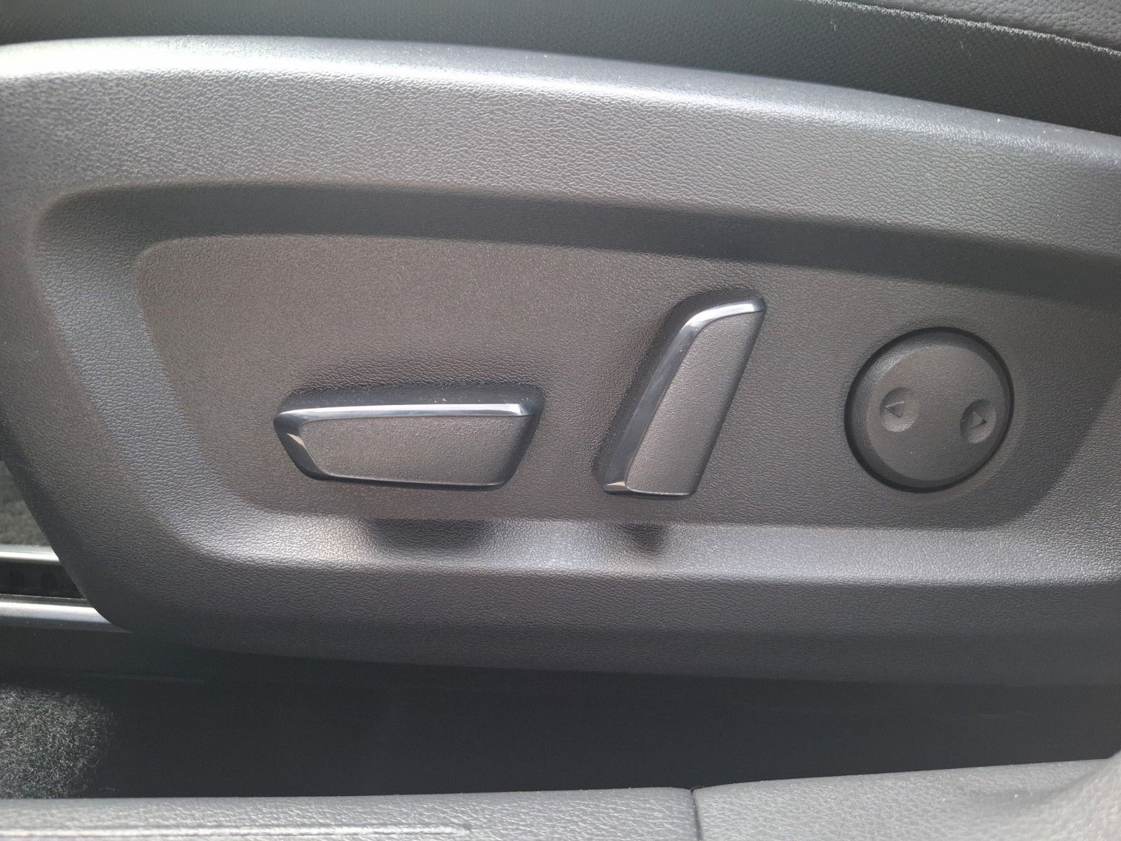 Fahrzeugabbildung Nissan Qashqai Tekna! 360° ! Head-Up ! Panorama ! Leder