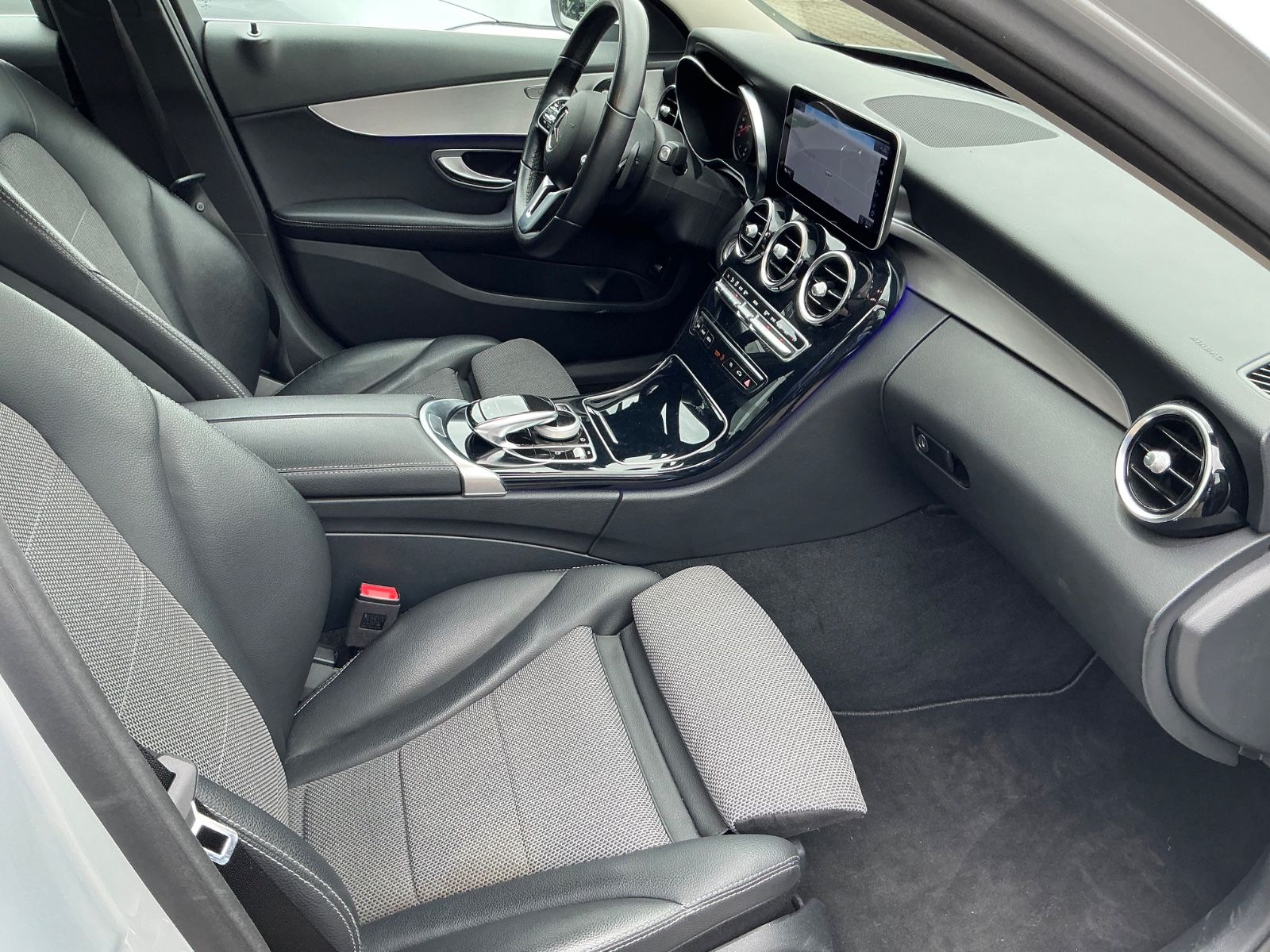 Mercedes-Benz C 220 CDI Automatik LED Navi Kamera Ambiente foto 9