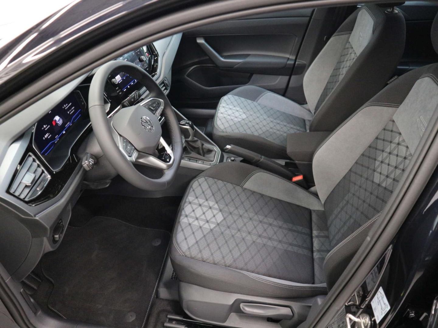 Volkswagen Taigo 1.0 TSI R-Line Black Style DSG AHK/Matrix, миниатюра 4