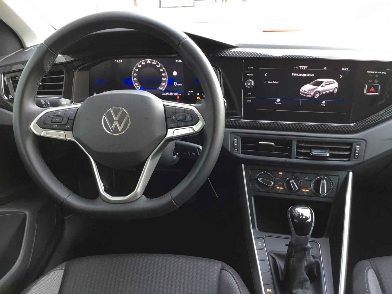 Fahrzeugabbildung Volkswagen Polo 1.0 TSI Life+Sitzheizung+AppConnect+Kamera