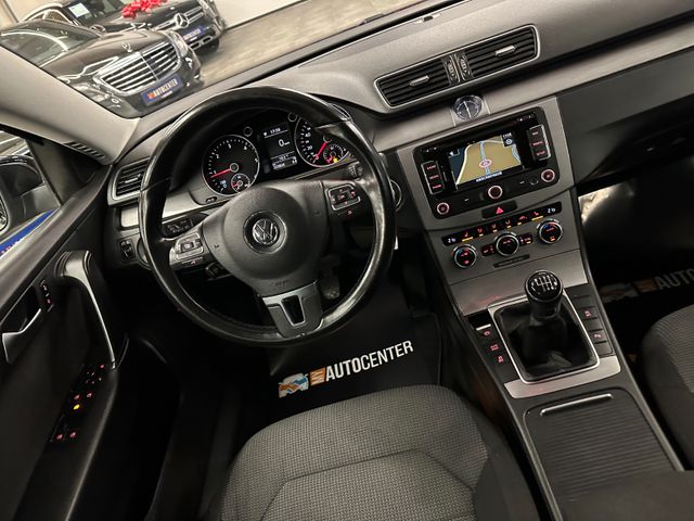 MYAUTOCENTER – Gebraucht- und Jahreswagen mit Werkstattservice in Pfaffenhofen Volkswagen Passat Variant Comfortline BlueMotion *AHK*Klima