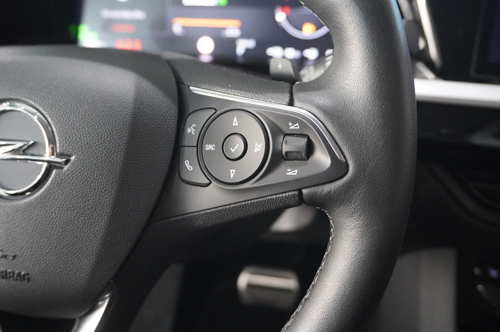 Fahrzeugabbildung Opel Grandland (X) 1.6T EDITION HYBRID NAVI/LED/VIRT.