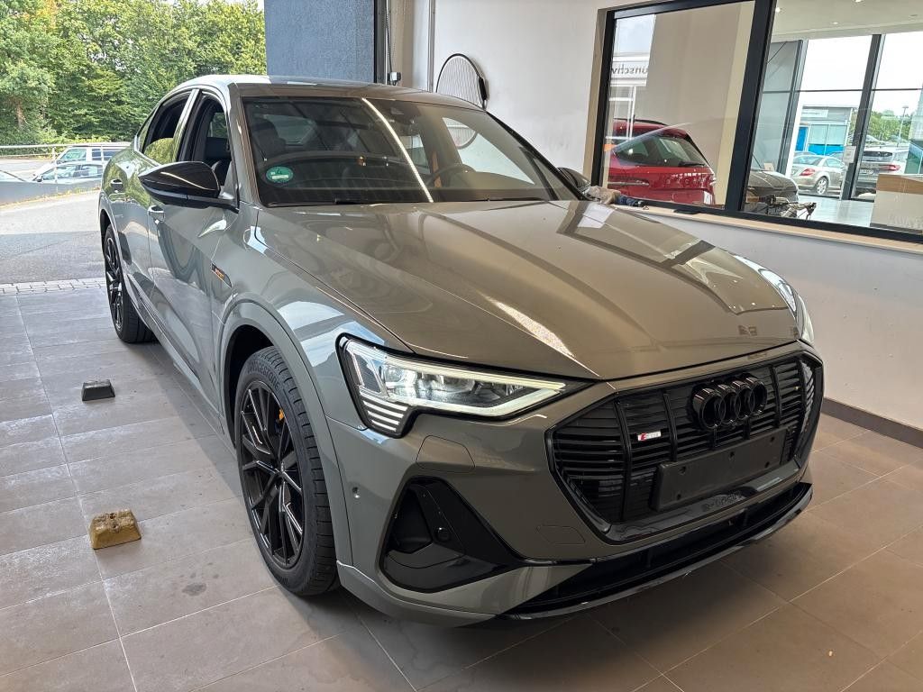 Image of Audi e-tron