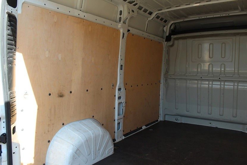 Fahrzeugabbildung Peugeot Boxer 2.2HDI 140 L2H2 KLIMA/PDC/KAMERA/270°