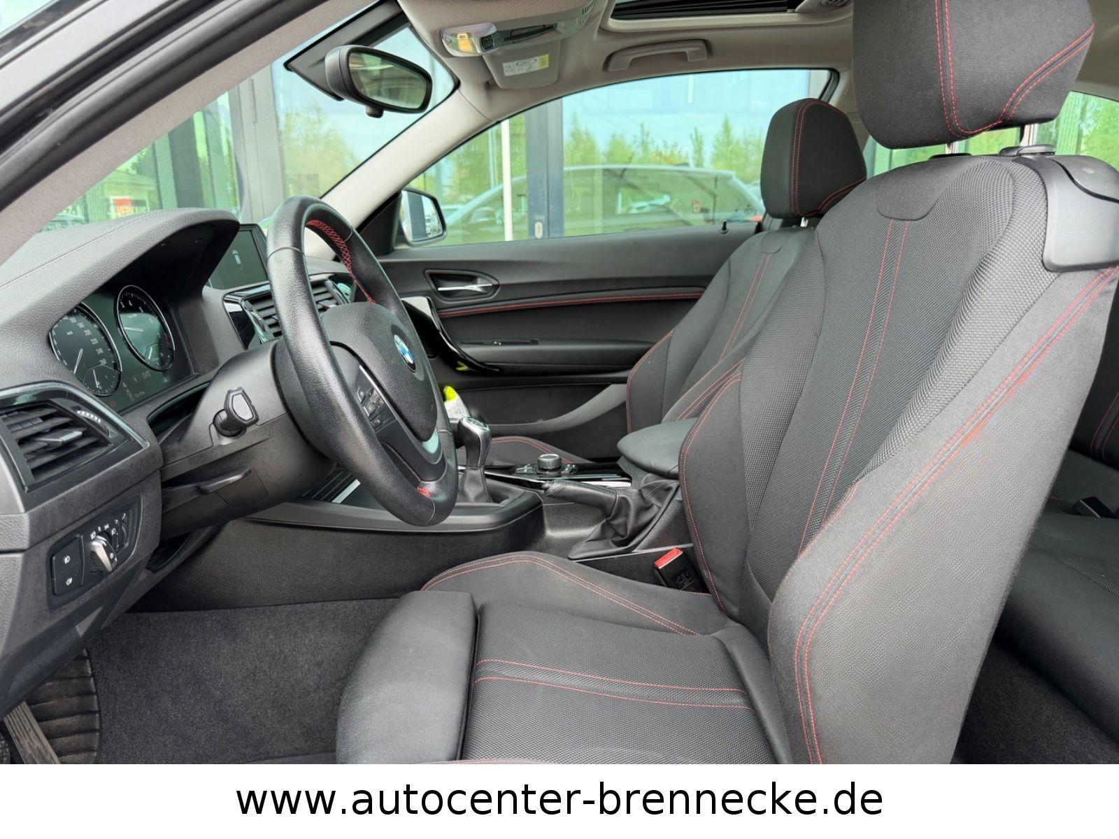 BMW 118i Sport Line*Schiebedach*LED*PDC*8-fach ber*