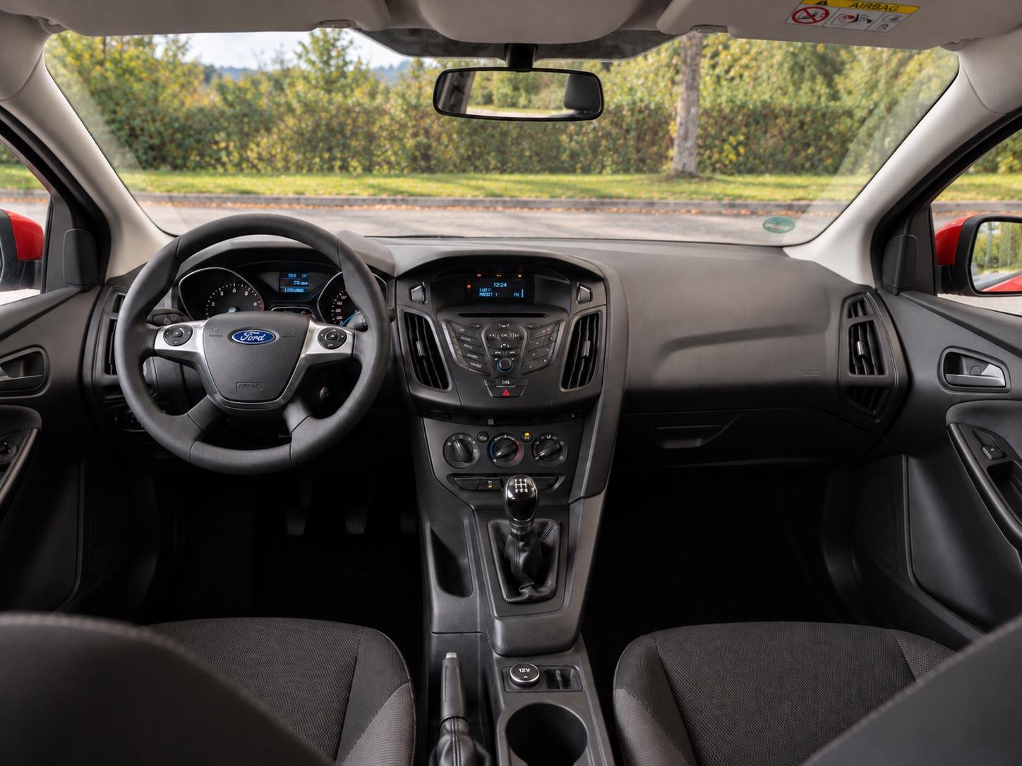 Ford Focus 2014 — photo 8