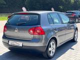 Volkswagen Golf V Lim. Trendline ALU*KLIMA*TÜV-SERVICE NEU - Volkswagen Golf aus 2005: V