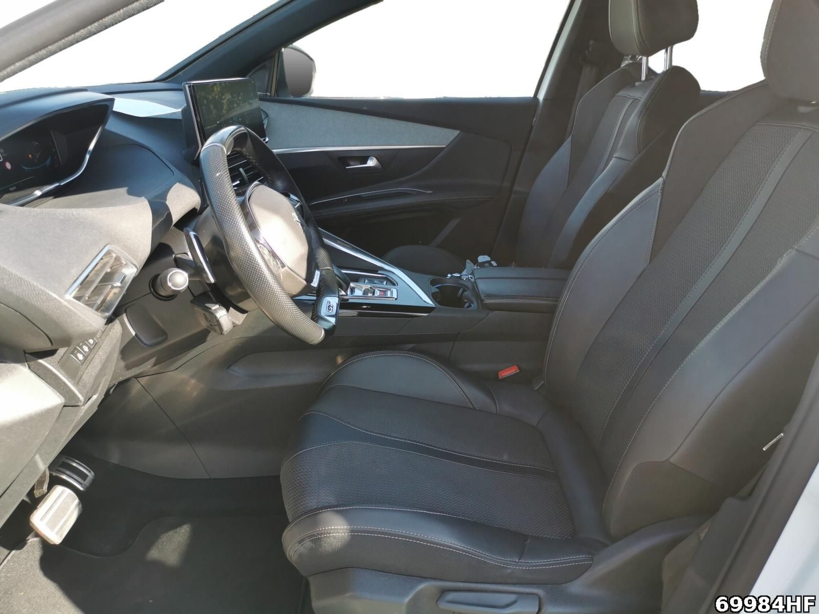 Fahrzeugabbildung Peugeot 3008 225 (Plug-In) GT (EURO 6d)