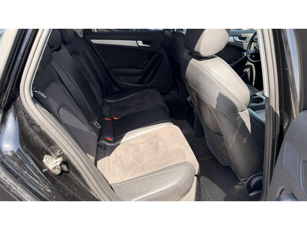 Audi A4 2010 — photo 15