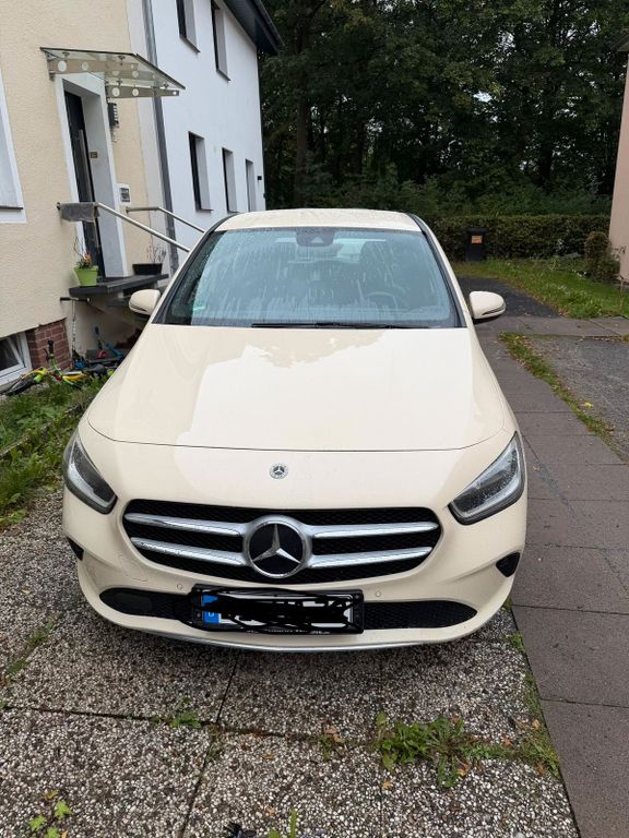 Image of Mercedes-Benz B 180
