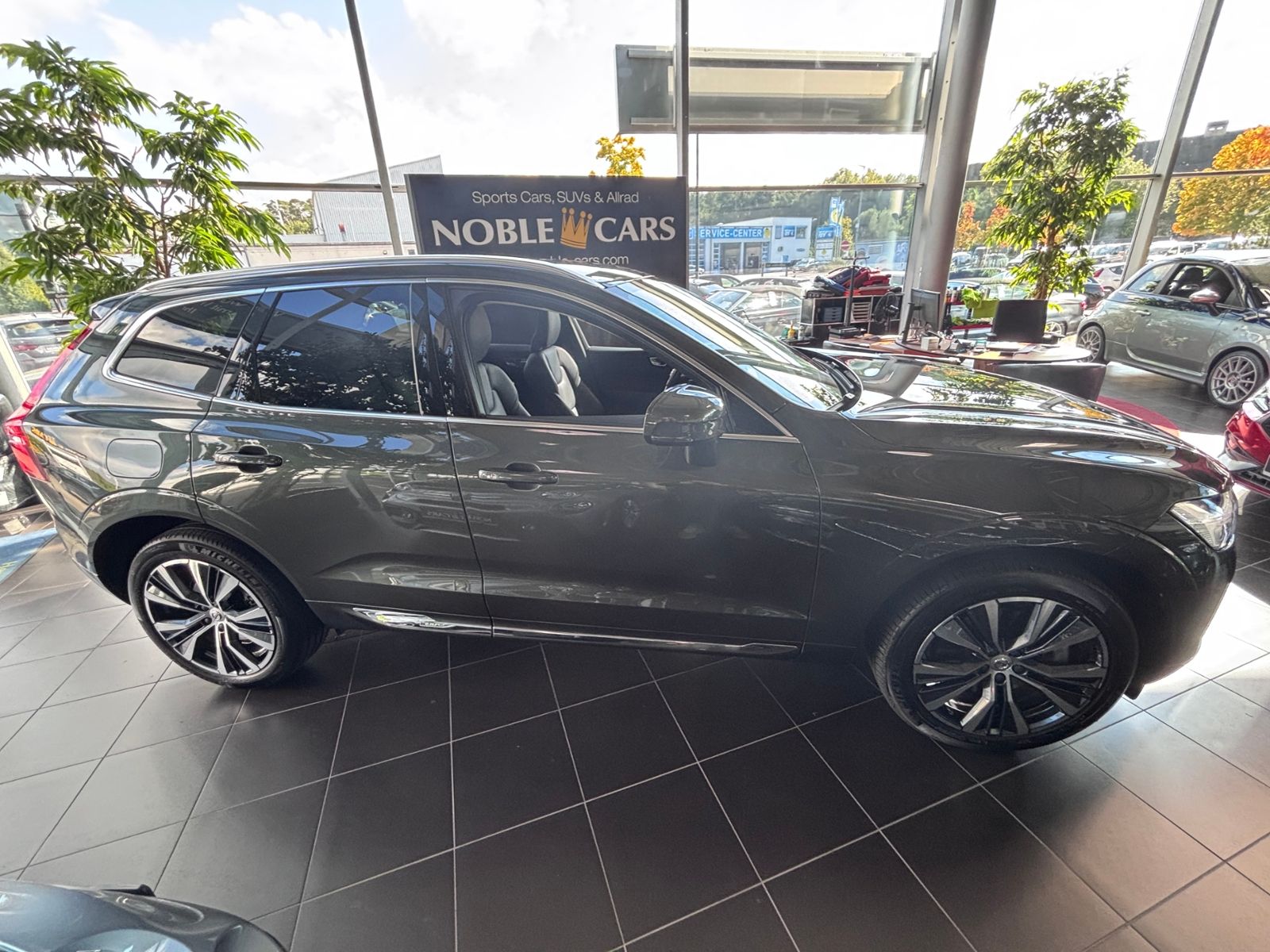 Fahrzeugabbildung Volvo XC60 Inscription AWD AHK H/K ACC MEMORY 20"