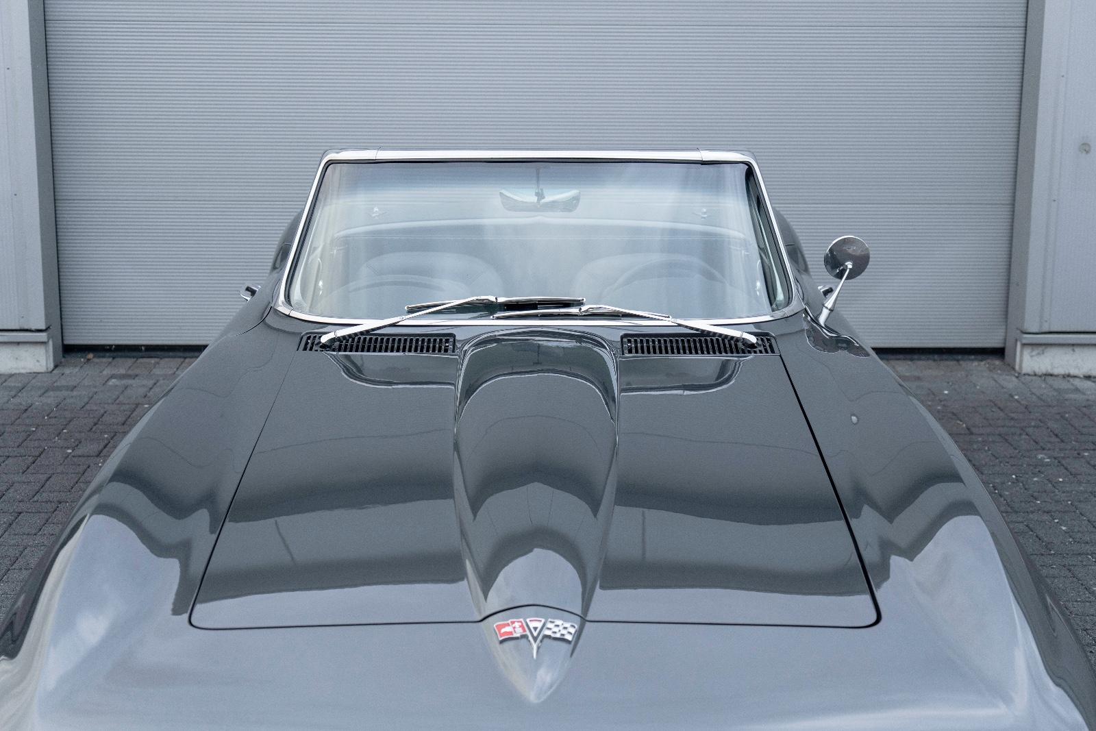 Corvette C2 Sting Ray 327cui Vollrestauriert Zustand 1-