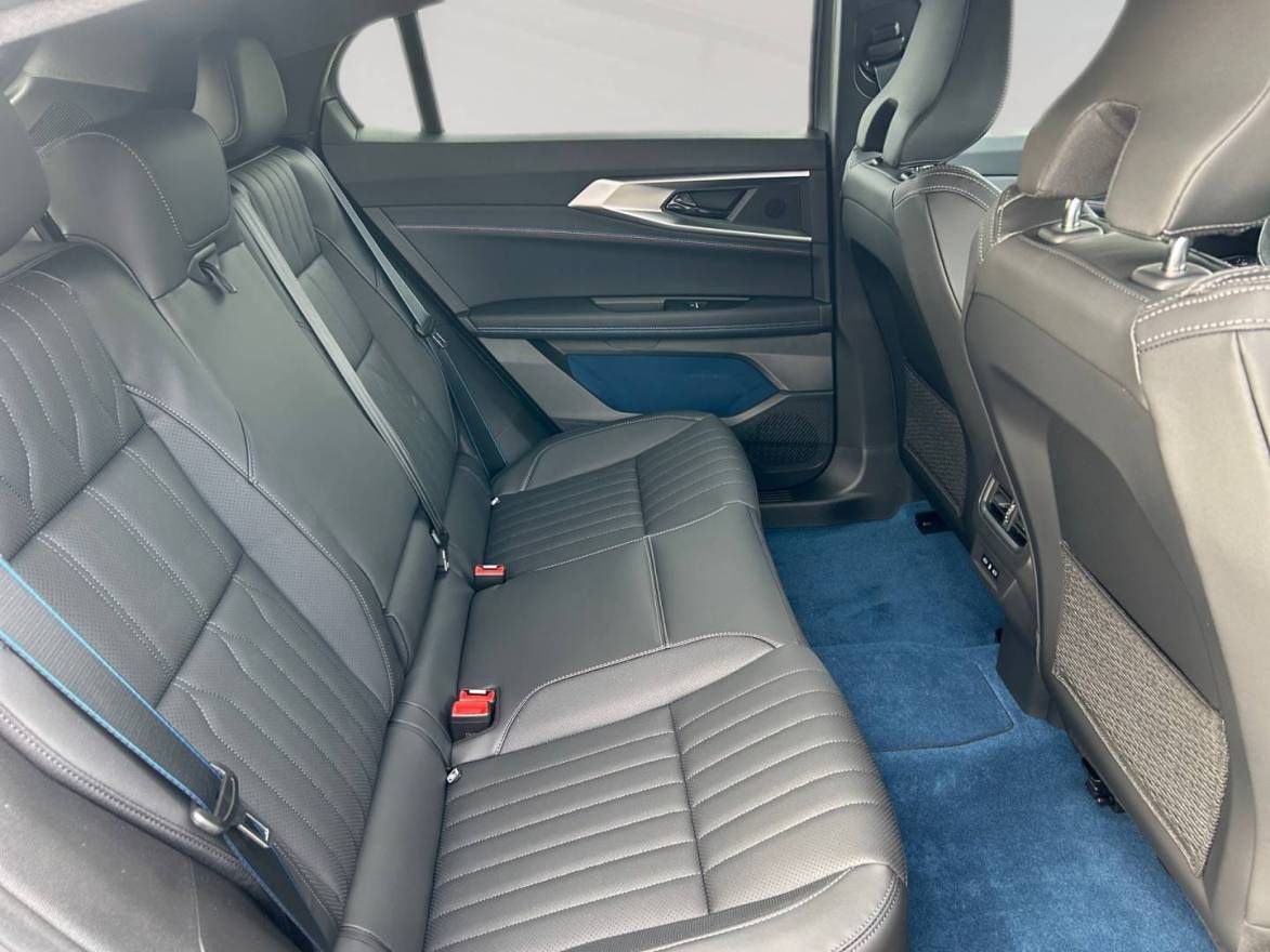 Fahrzeugabbildung Renault Rafale Esprit Alpine Hyper Hybrid E-Tech 4x4 300