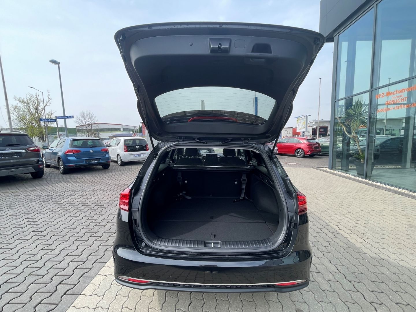 Fahrzeugabbildung Kia Ceed_sw Ultima LED totWinkAss Kamera SHZ PDC