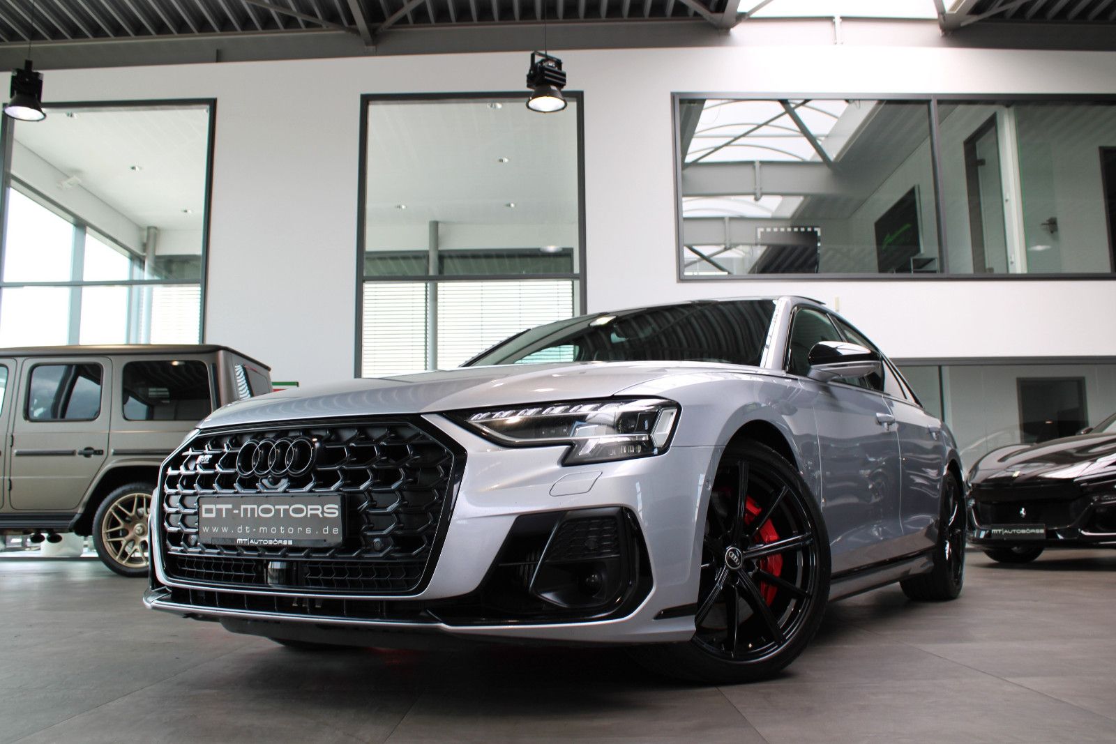 AUDI S8 FACELIFT! EXCLUSIVE/B&amp;O/LUFT/PANO./OLED/21"