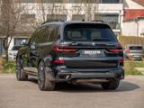 BMW X7 40d M SPORT.LUFTF.PANO.SOFTC.DR.ASS.PRO.5/100 - BMW: M10