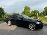 BMW 330d xDrive Touring+M SPORT+HEADUP+ALCANTARA - gebrauchte BMW 330 aus dem Jahr 2014