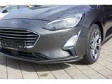 Ford Focus 1.5 Titanium Aut. AHK ACC Navi HuD LED Kam - Ford Focus mit Anhängerkupplung