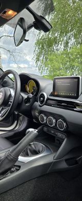 Fiat 124 Spider 1.4 Turbo Lusso *BOSE*LED*Navi*Shz* - Fiat 124 Spider: Lusso