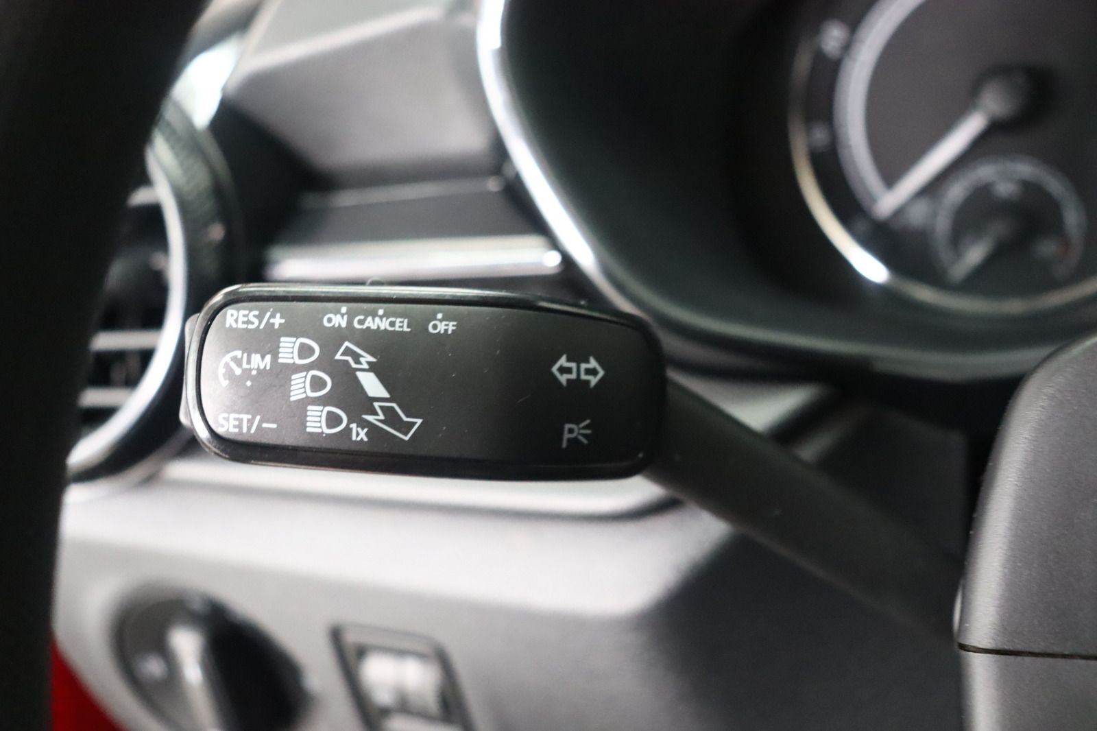 Fahrzeugabbildung SKODA Fabia 1.0 MPi * 1.Hd * LED * Klima