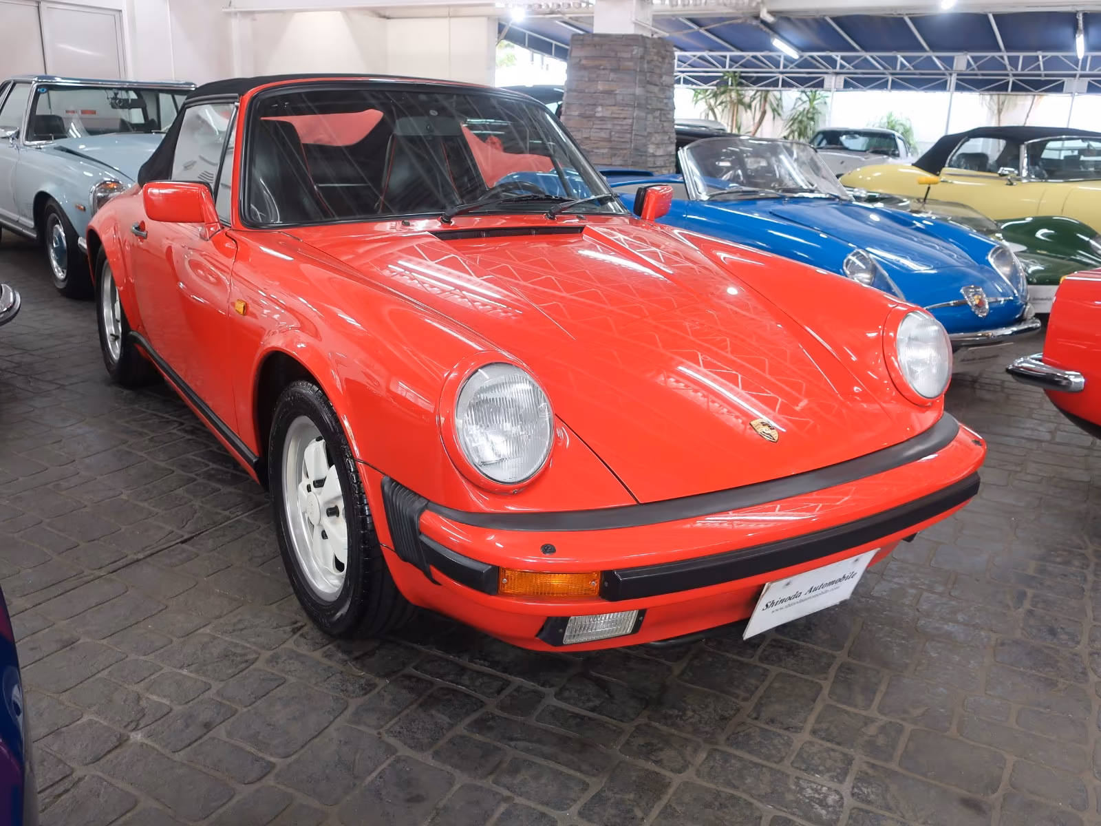 Porsche 911 Carrera Cabriolet year 1987