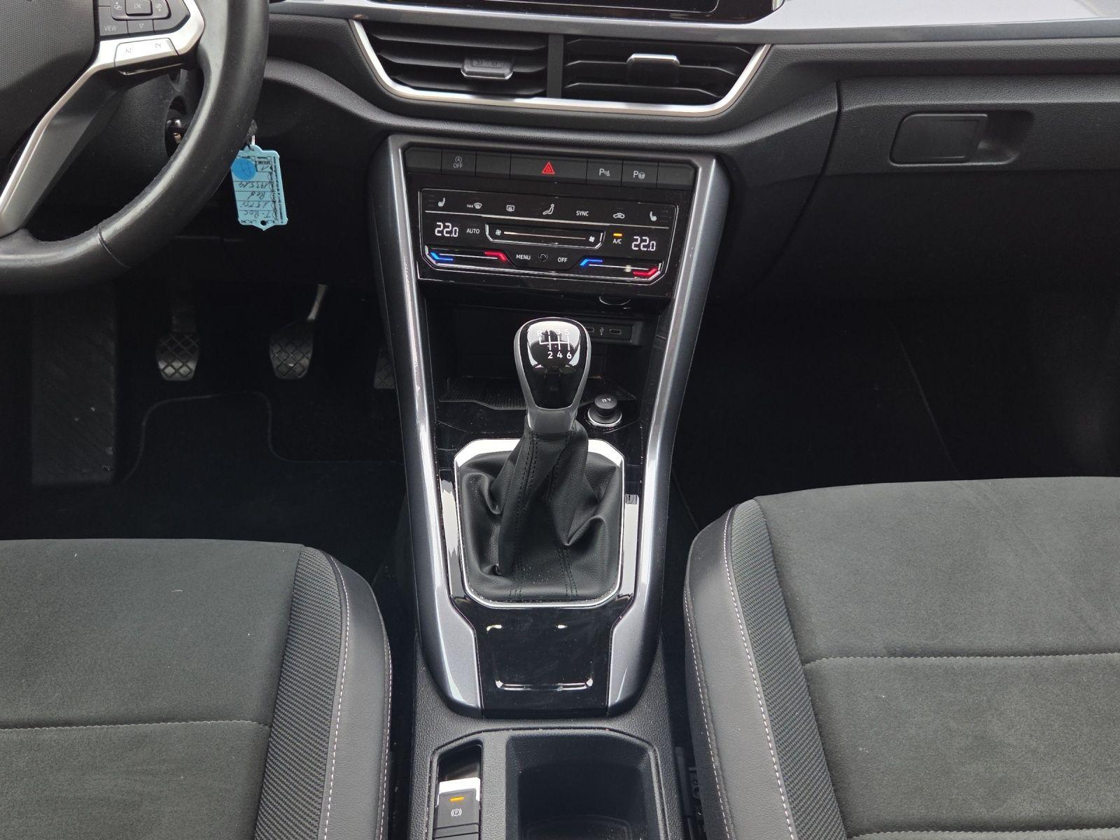 Volkswagen T-Roc 1.5 TSI Style Navi*AHK*IQ-Drive*Kamera*SHZ, миниатюра 8