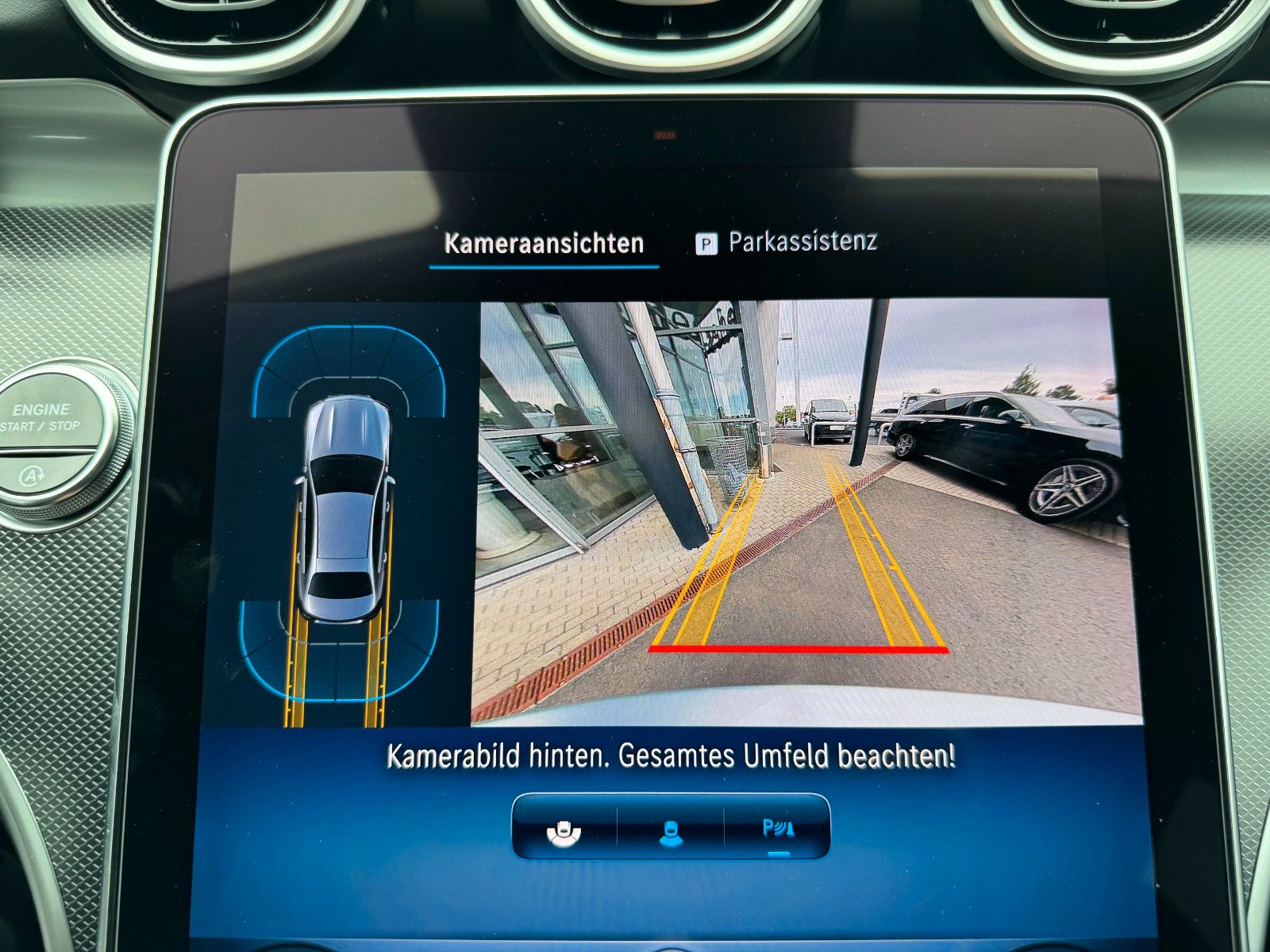 Fahrzeugabbildung Mercedes-Benz C 220 d AMG Distr+Burm+S-Dach+Ambiente