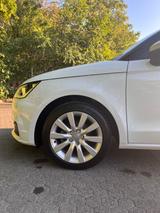 Audi A1 1.0 TFSI Sportback - - Audi A1: Standheizung