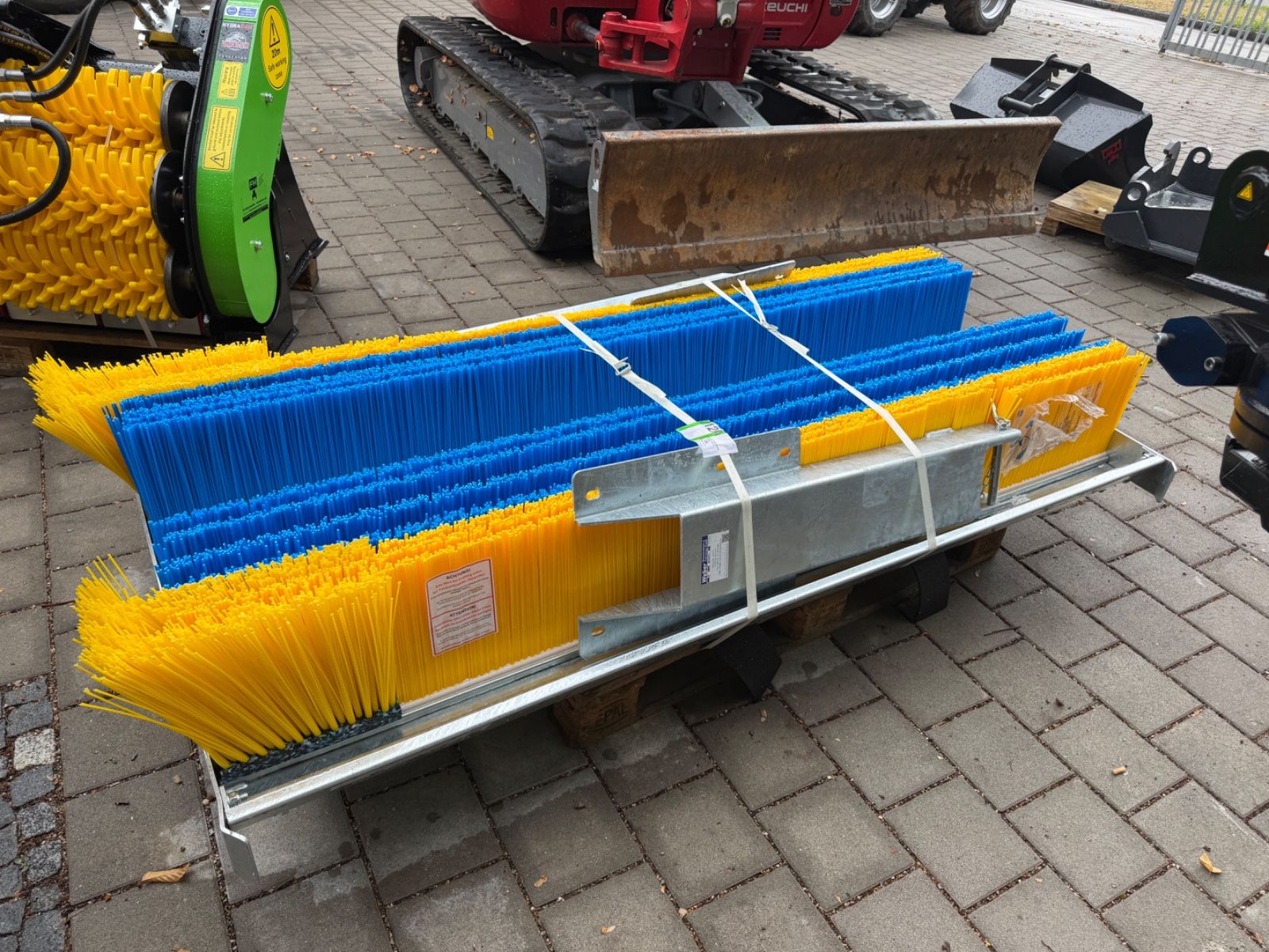Fahrzeugabbildung Takeuchi TB250-2V3Powertilt  opt. Rotor als Sandwich