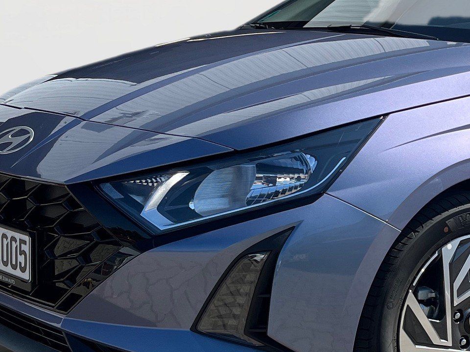 Fahrzeugabbildung Hyundai i20 1.0T 100PS DCT Trend Komfort Bose