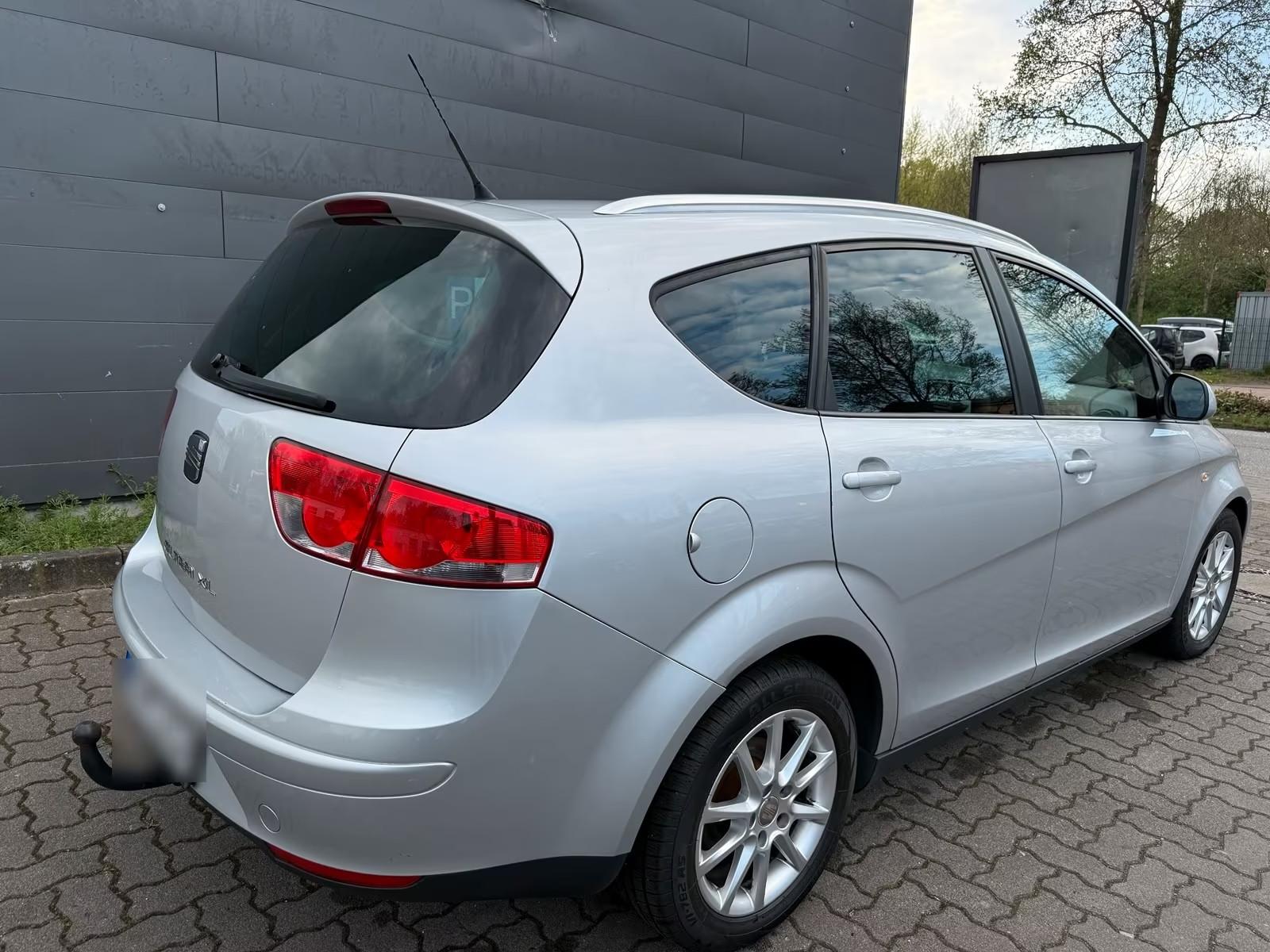 Seat Altea 2011 — двигун 1.598 cm³, 105 HP (77kW)