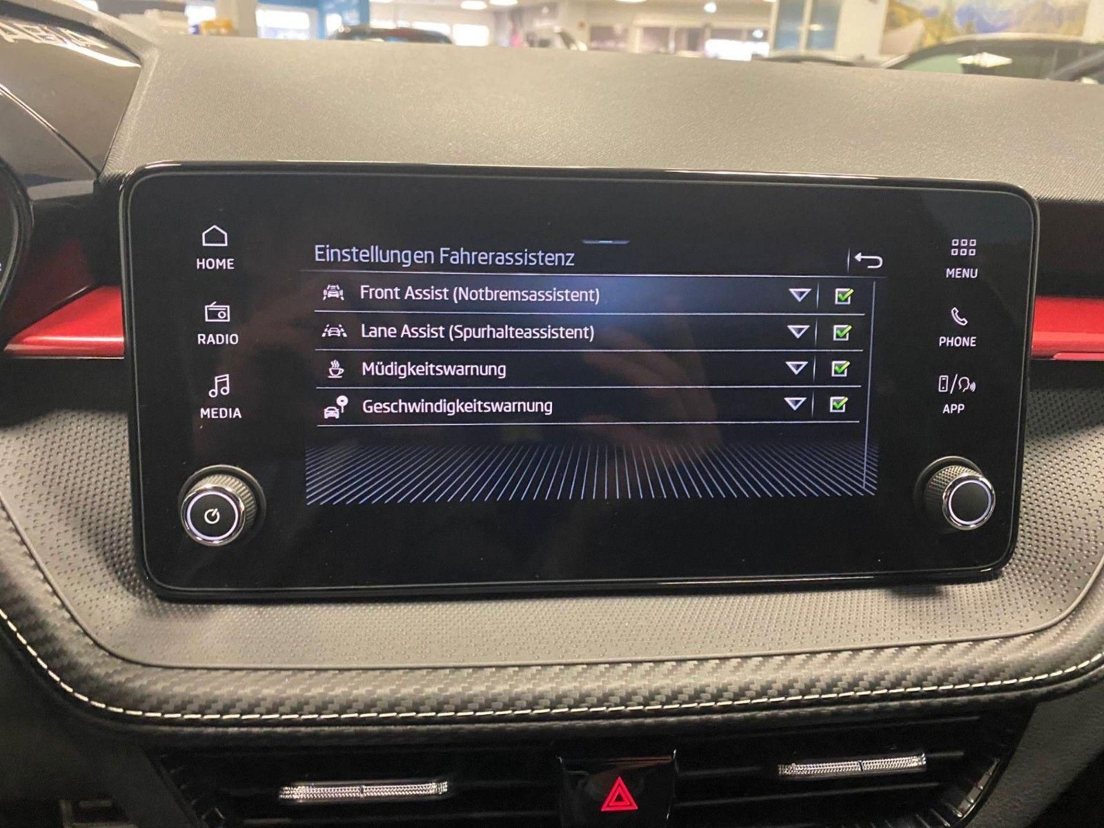Fahrzeugabbildung SKODA Fabia 1.0 TSI DSG Monte Carlo+KAMERA+Android+ALU